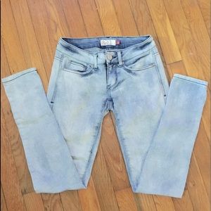 SO - faded light blue jeans Low rise Comfortable